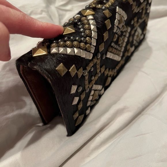 KOTUR leather studded metal clutch - Picture 4 of 4
